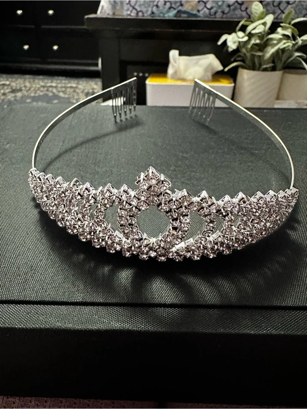 N/A sparkling crystal